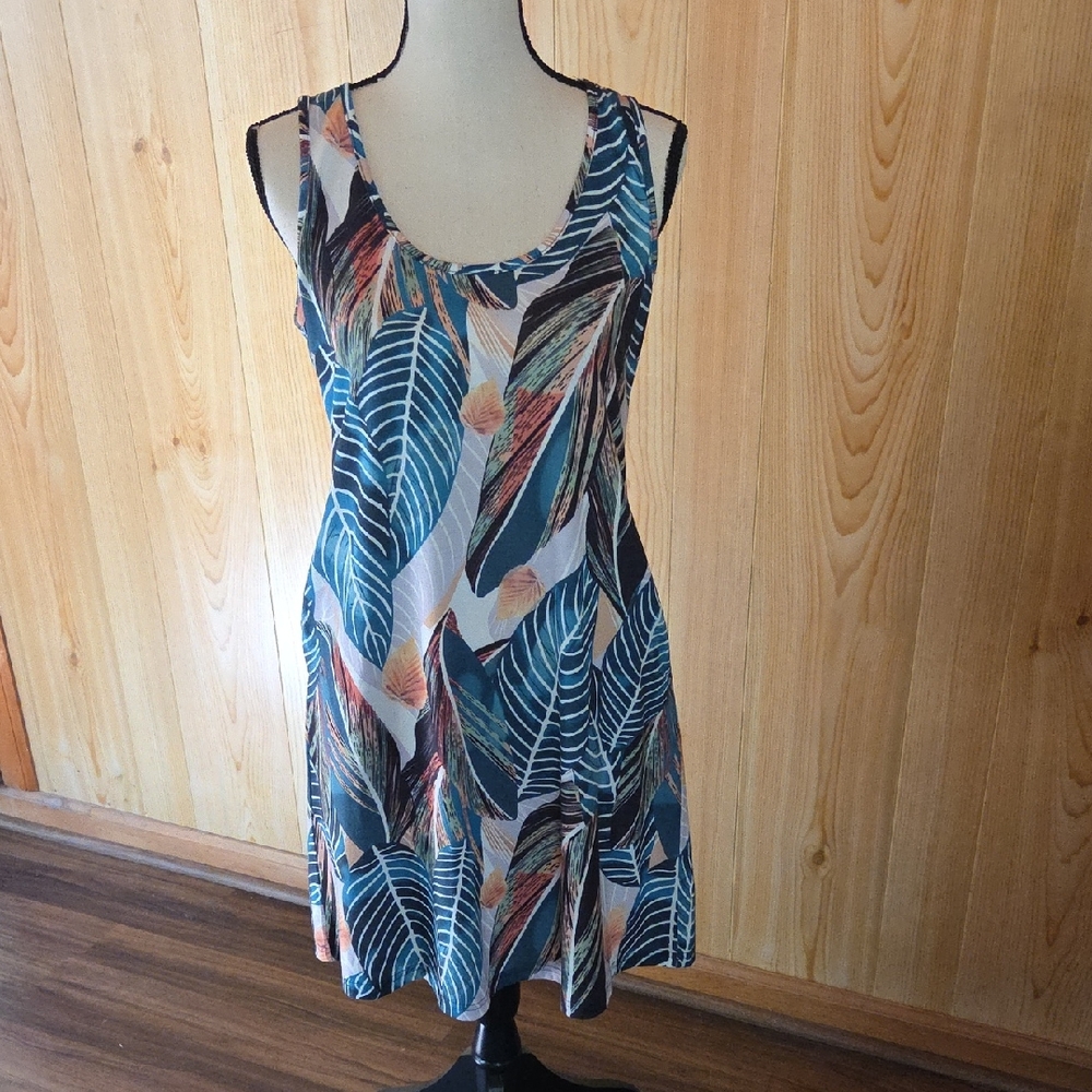Leaf Print Sleeveless Dress